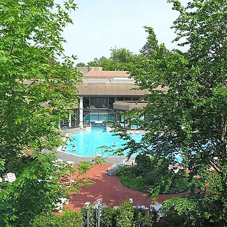 Hotel Zur Therme 3*