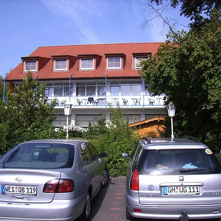 Zur Therme 3*