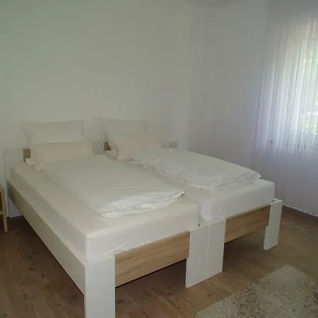 ホテル Flair Zur Therme 3*